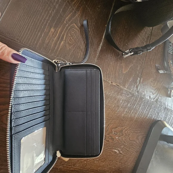 Michael Kors Black Leather Tote Bag - Picture 5 of 7